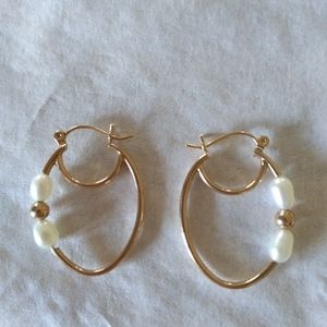 Fresh Water Pearl Oval Hoop Earrings 14K
